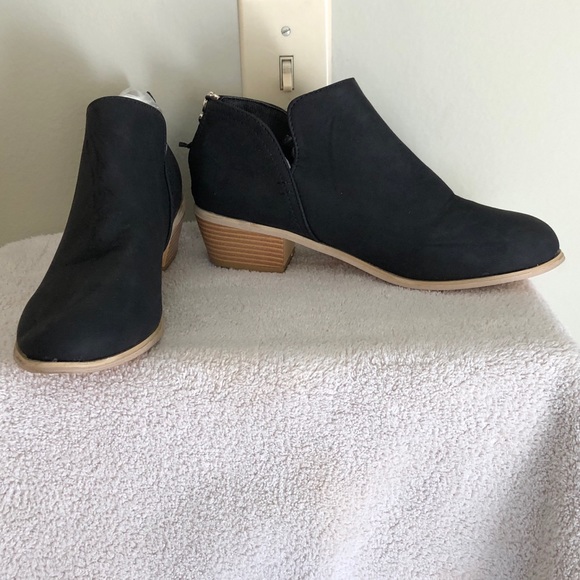 Ankle Boot Shoes - Picture 3 of 5